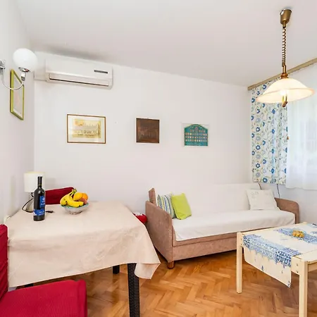 Apartment Apena *