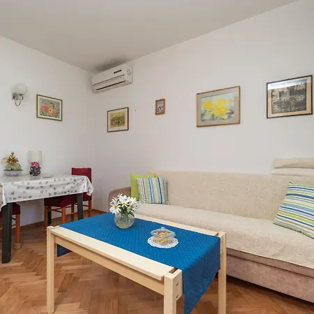 Apartament Apena *